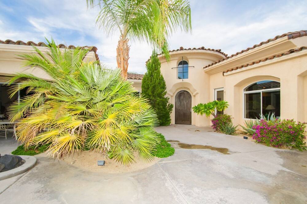 Photo of Outdoor in Sunrise Vista Chino