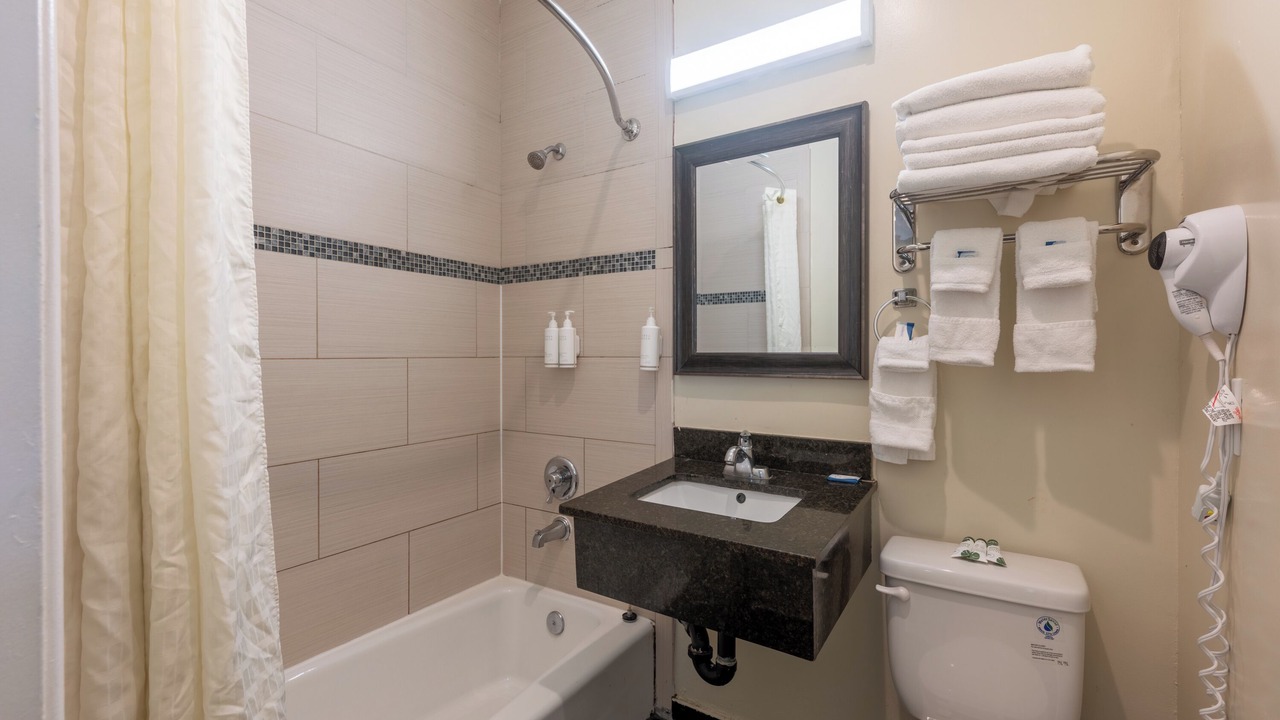 Photo of Bathroom in Little Armenia
