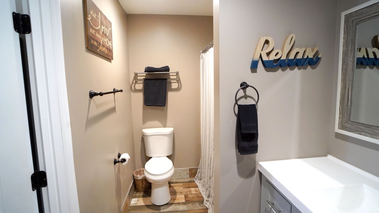 Photo of Bathroom in Northwest Anaheim