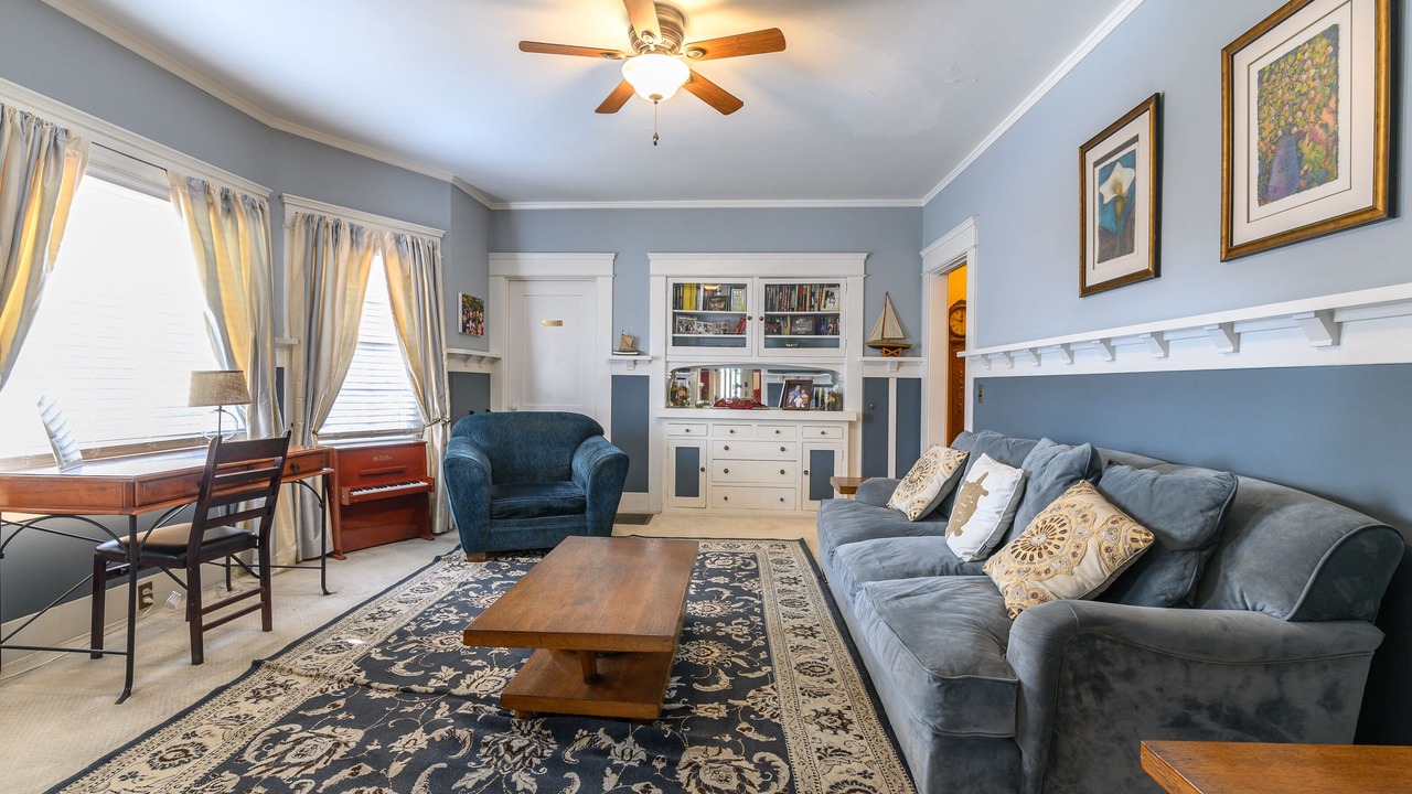 Photo of Livingroom in Bluff Heights