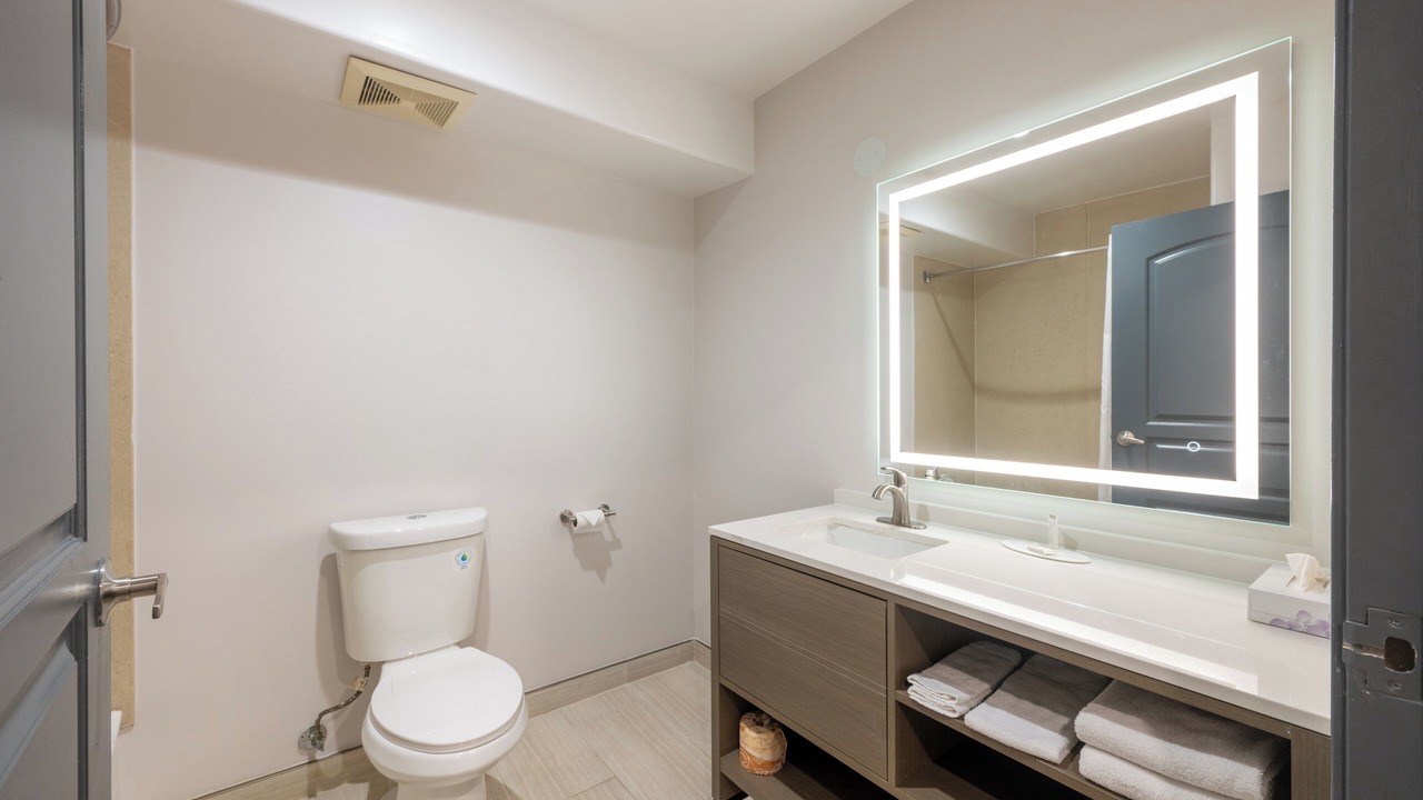 Photo of Bathroom in Southeast Torrance