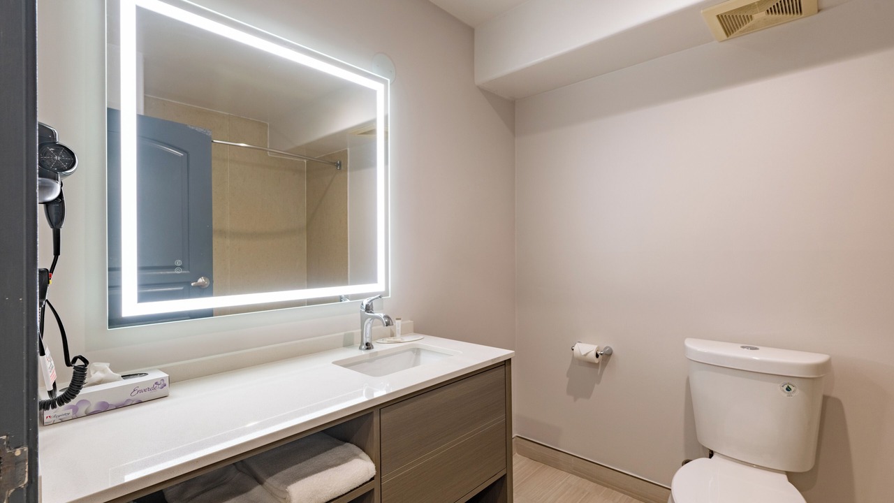 Photo of Bathroom in Southeast Torrance