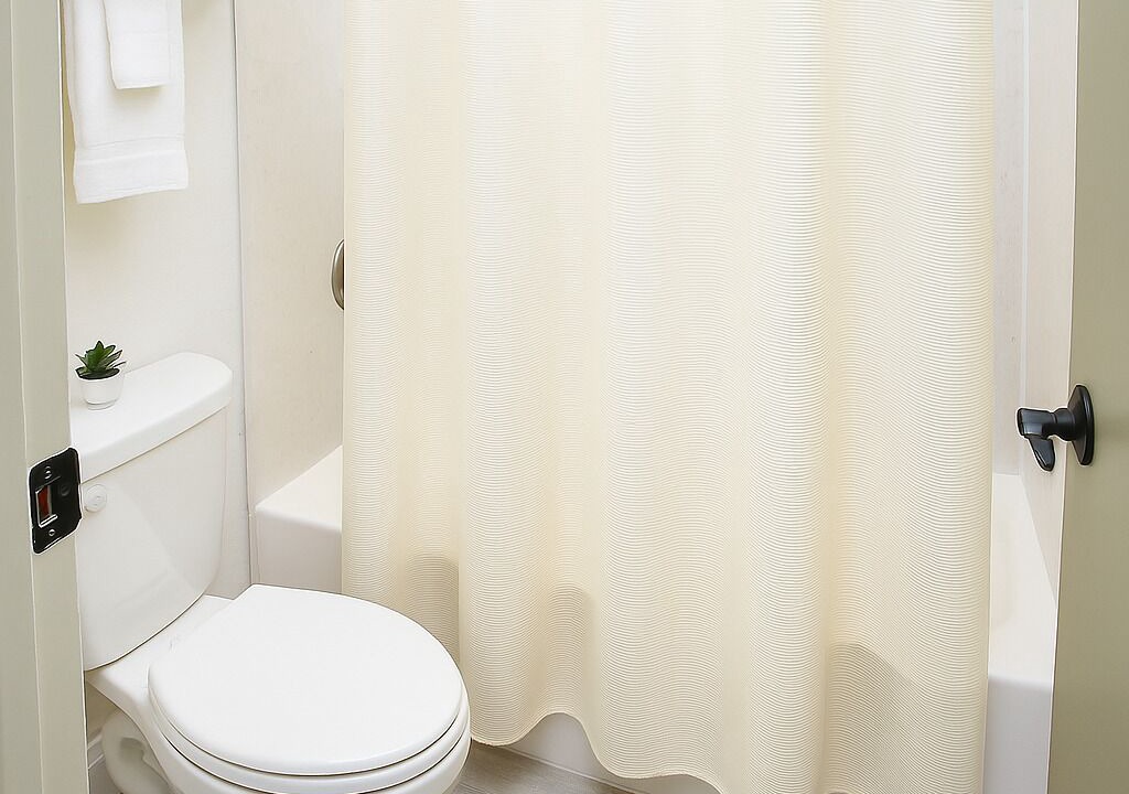 Photo of Bathroom in Willits
