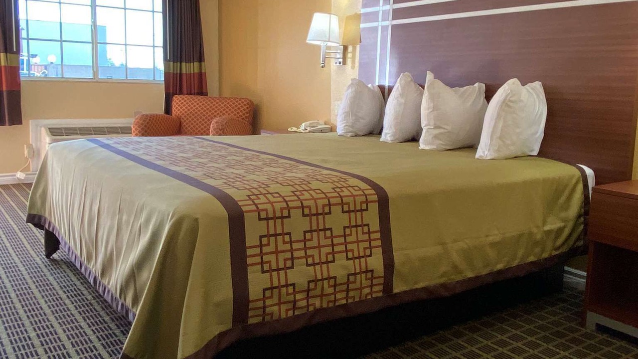 Photo of Bedroom in Azusa