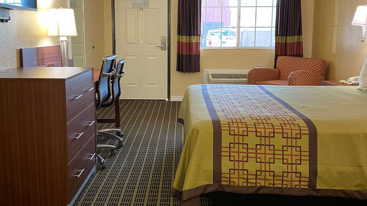 Photo of Bedroom in Azusa