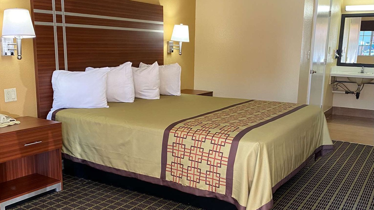 Photo of Bedroom in Azusa