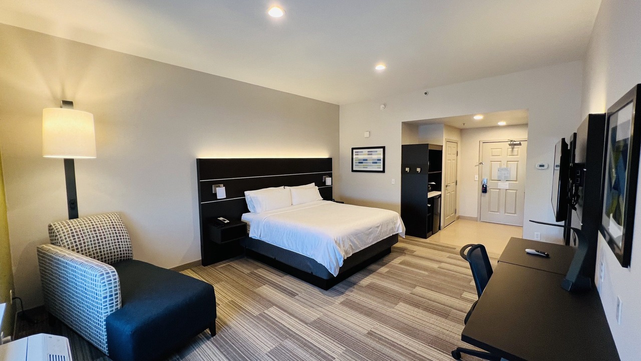 Photo of Bedroom in Salinas