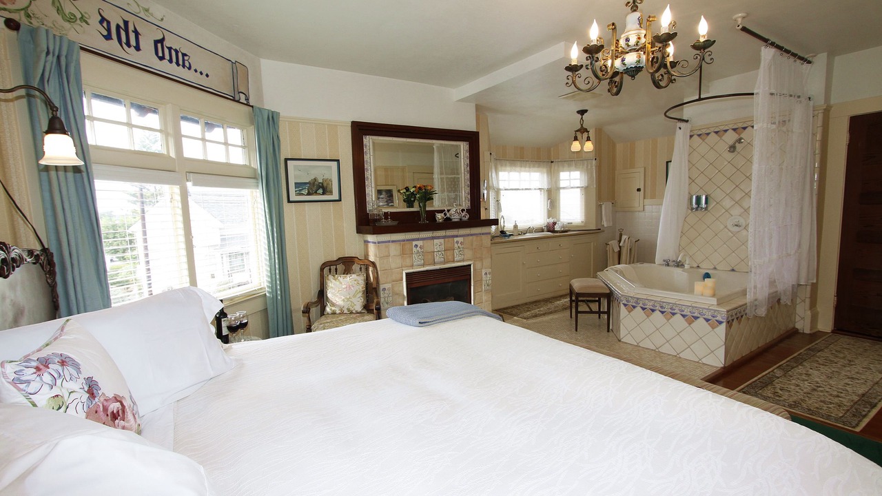 Photo of Bedroom in Monterey