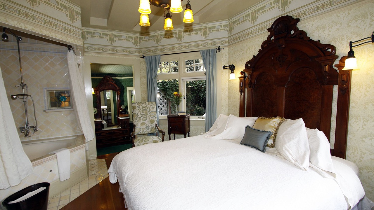 Photo of Bedroom in Monterey