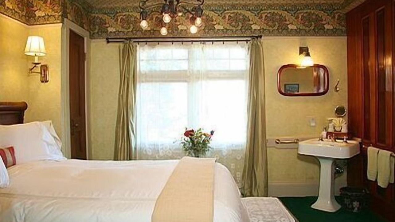 Photo of Bedroom in Monterey