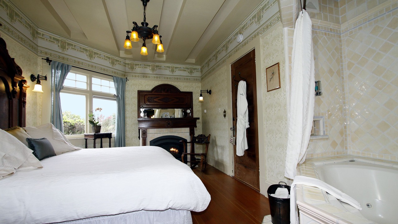 Photo of Bedroom in Monterey
