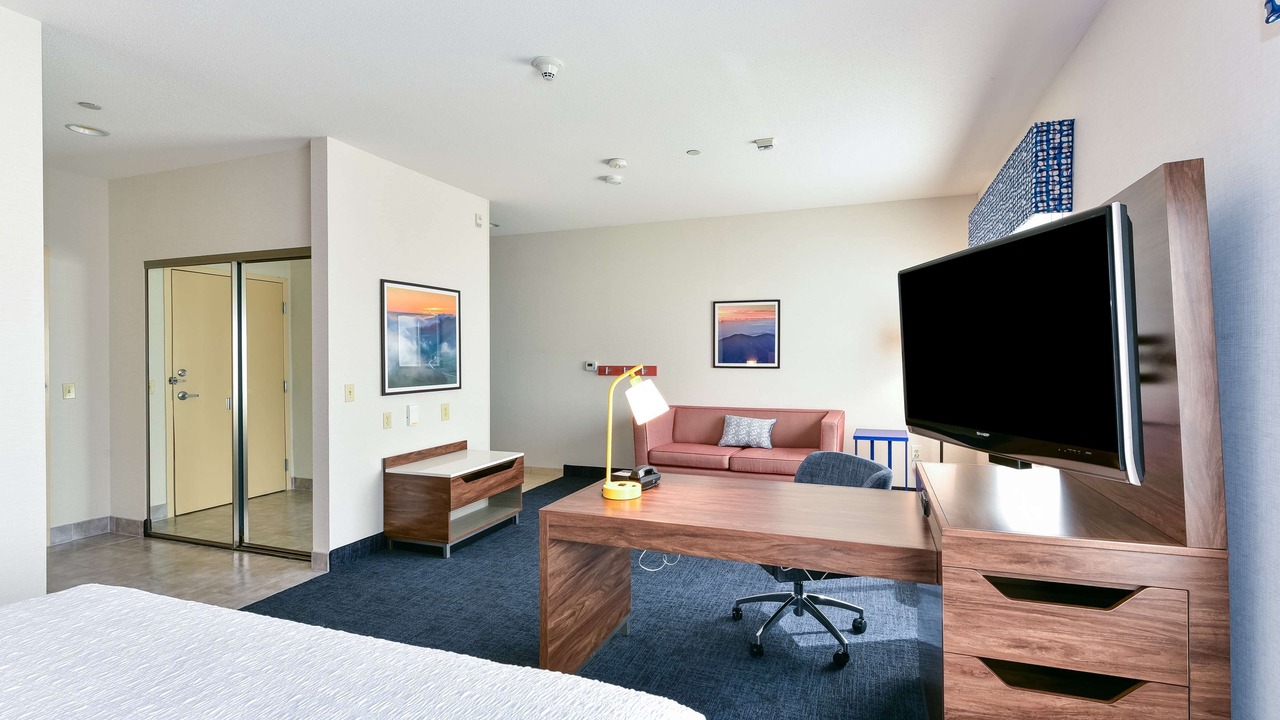 Photo of Bedroom in Pittsburg