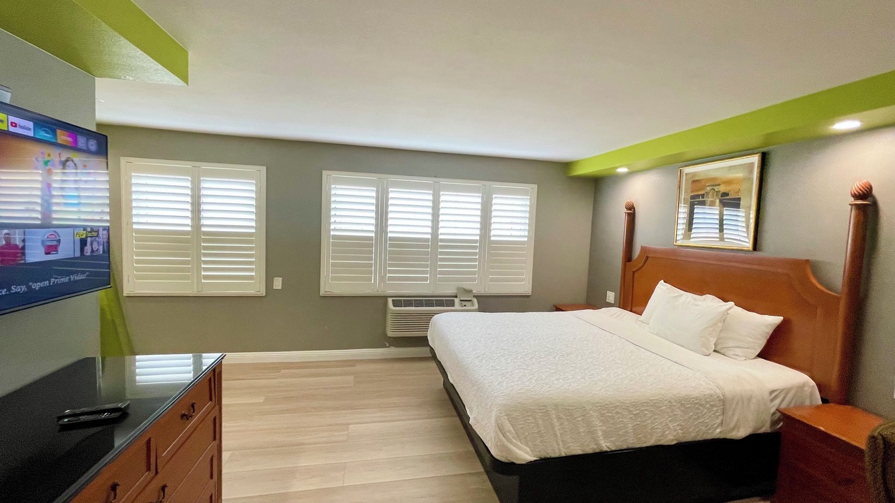 Photo of Bedroom in Outer Sunset