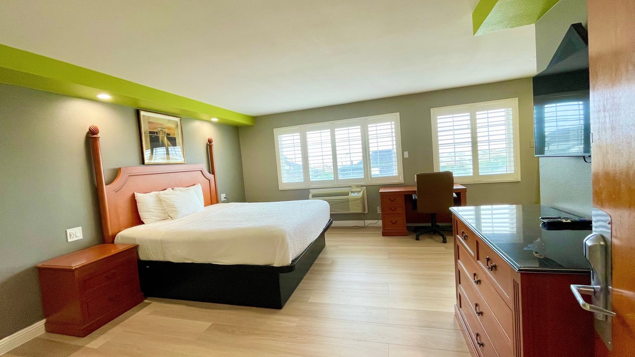 Photo of Bedroom in Outer Sunset