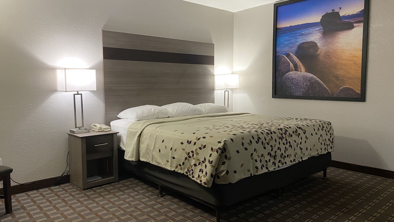 Photo of Bedroom in Tahoe Valley