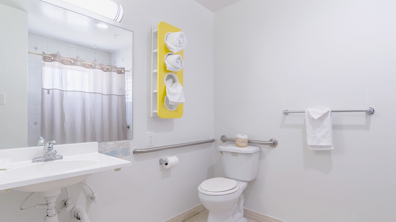 Photo of Bathroom in Barstow