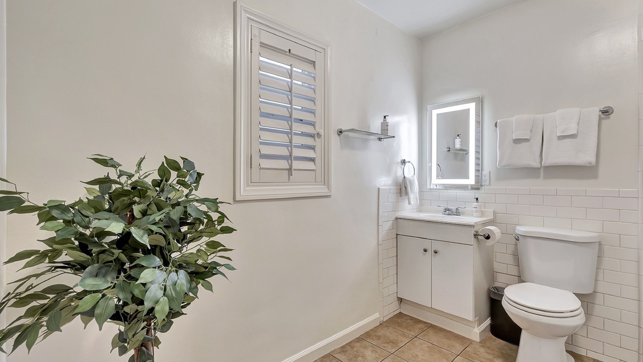 Photo of Bathroom in Ocean Park