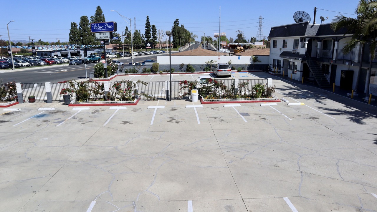 Photo of Others in Bellflower