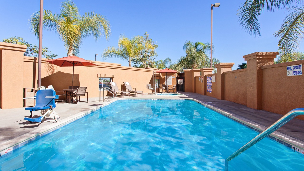 Photo of Outdoor in Corona
