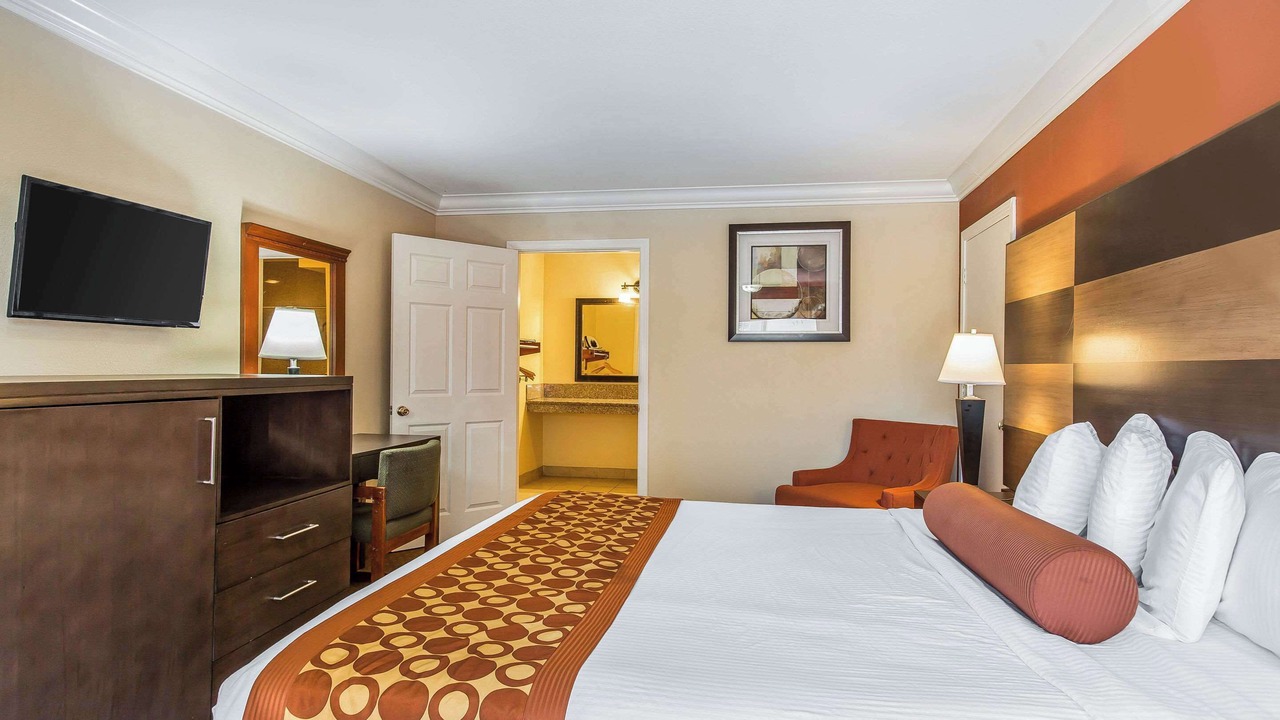 Photo of Bedroom in Canyon Lake