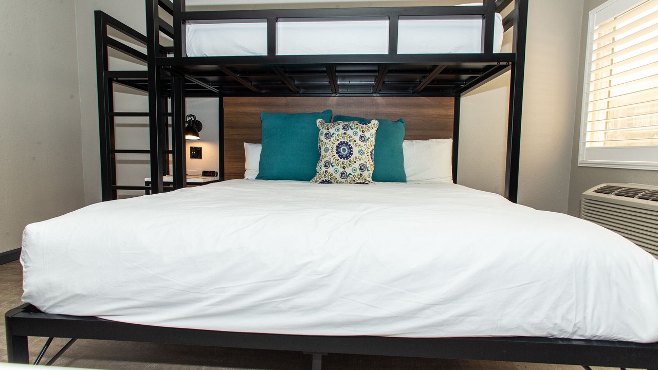 Photo of Bedroom in Anaheim Resort