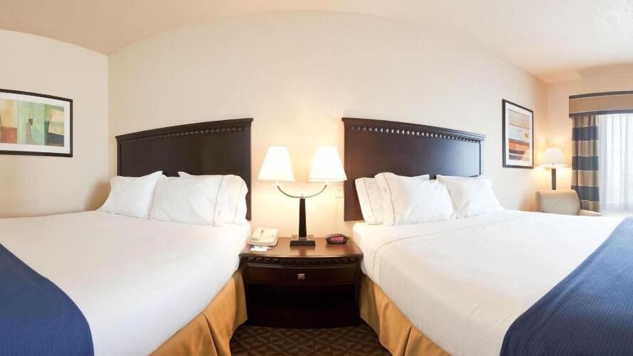 Photo of Bedroom in Delano