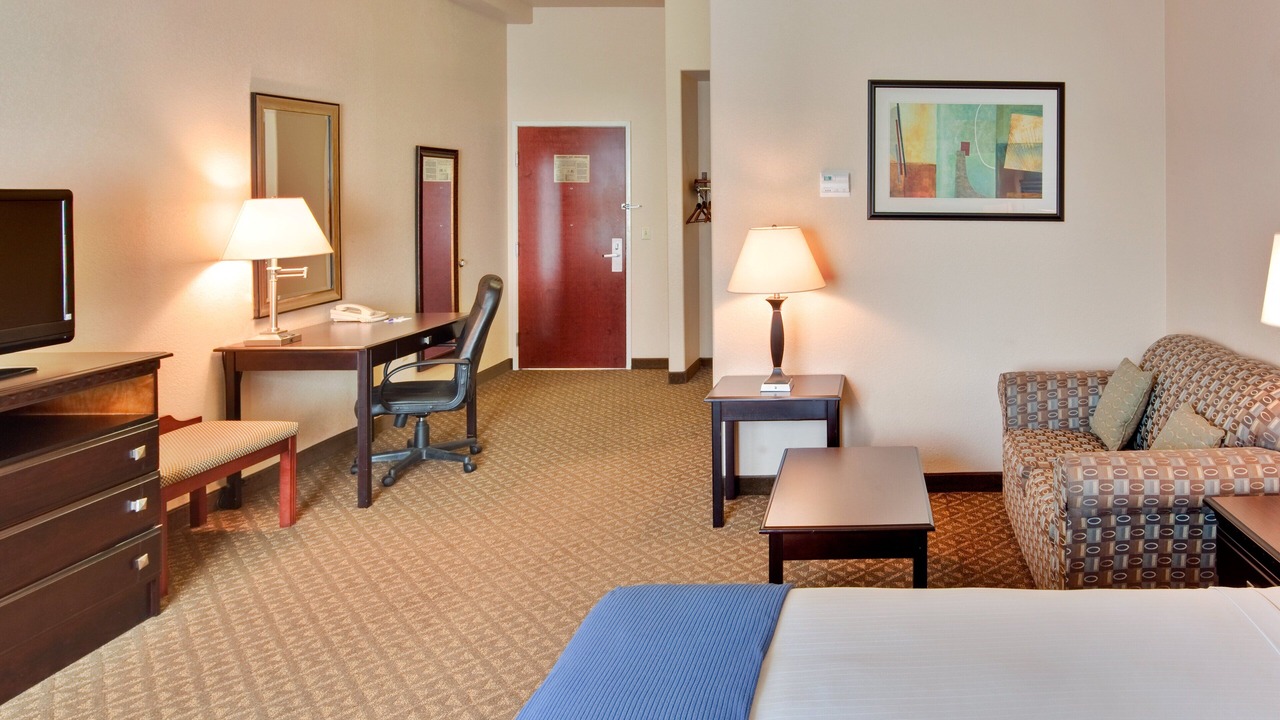Photo of Bedroom in Delano