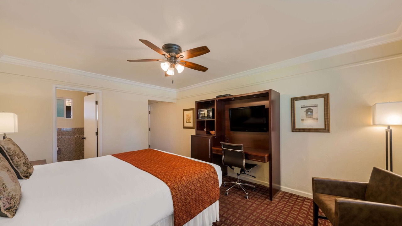 Photo of Bedroom in Northwest Carmel
