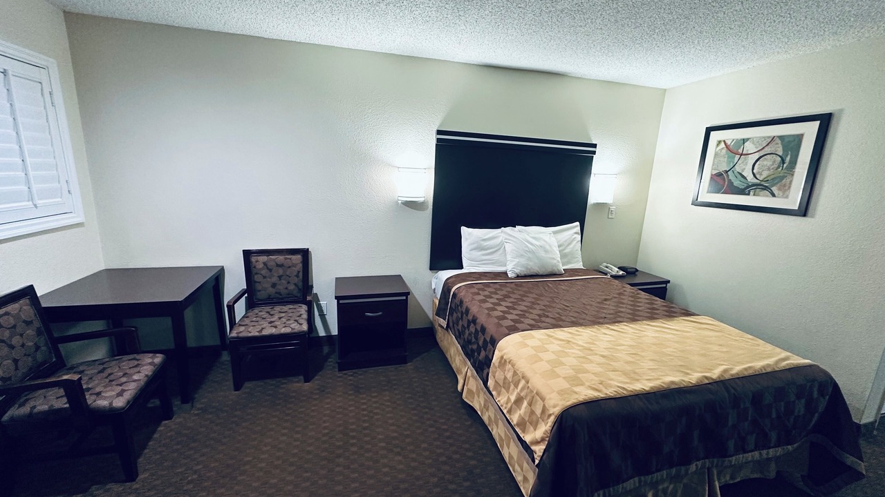Photo of Bedroom in Calimesa