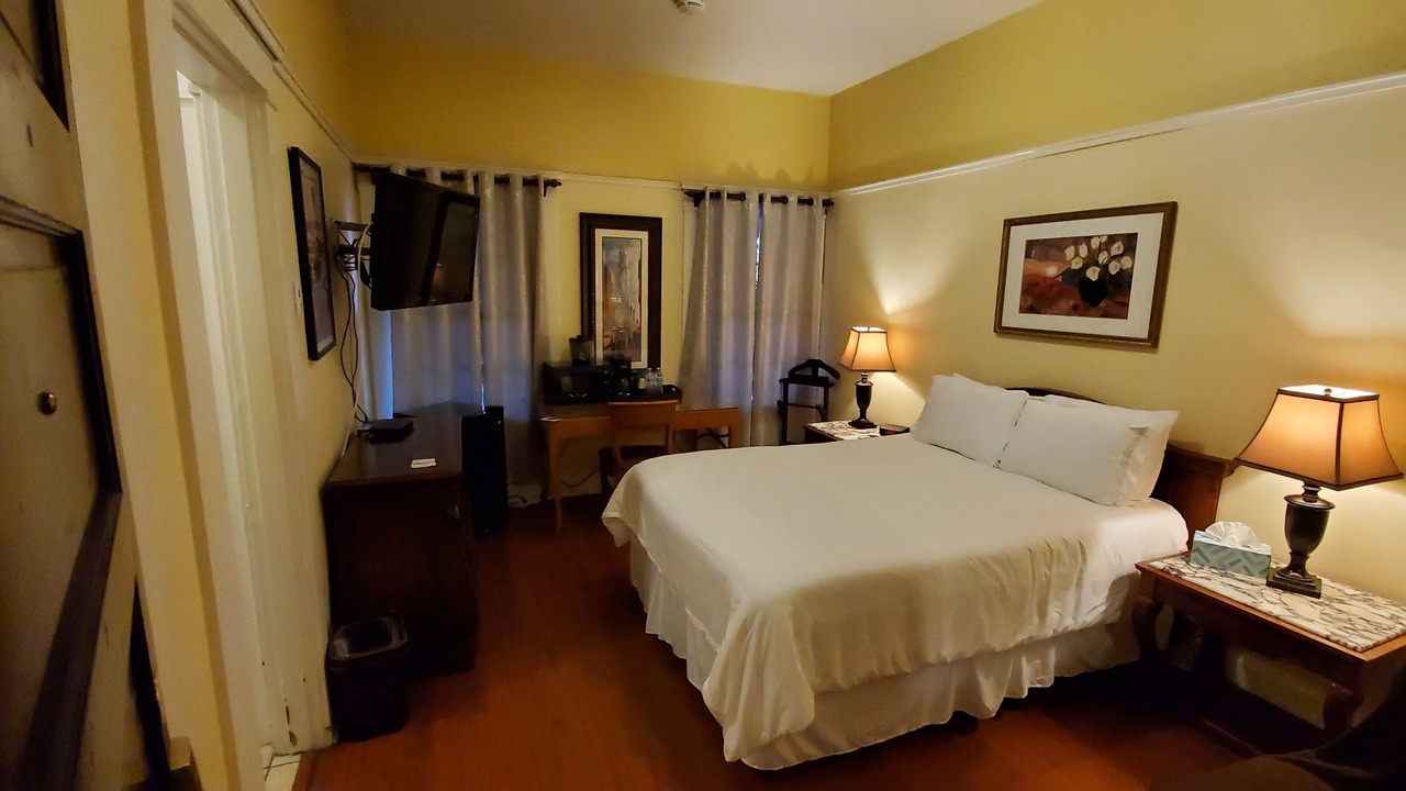 Photo of Bedroom in Santa Paula