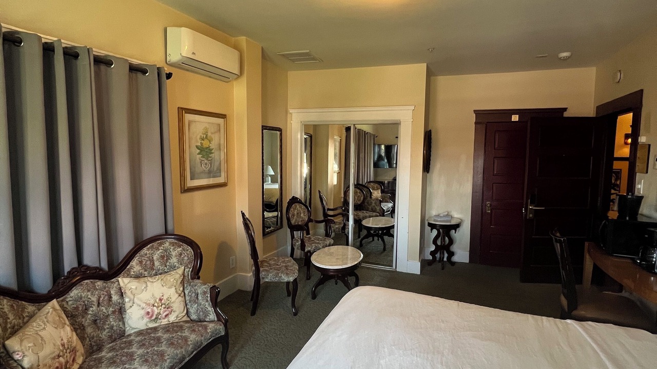 Photo of Bedroom in Santa Paula