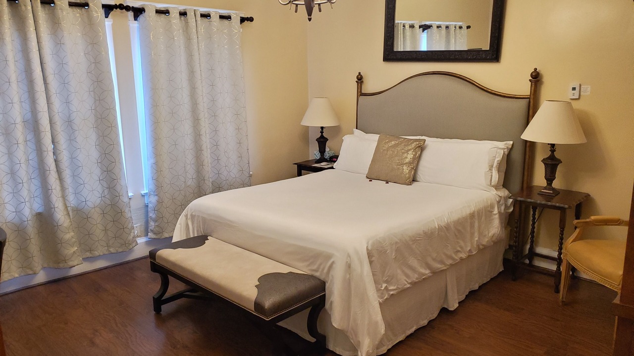 Photo of Bedroom in Santa Paula