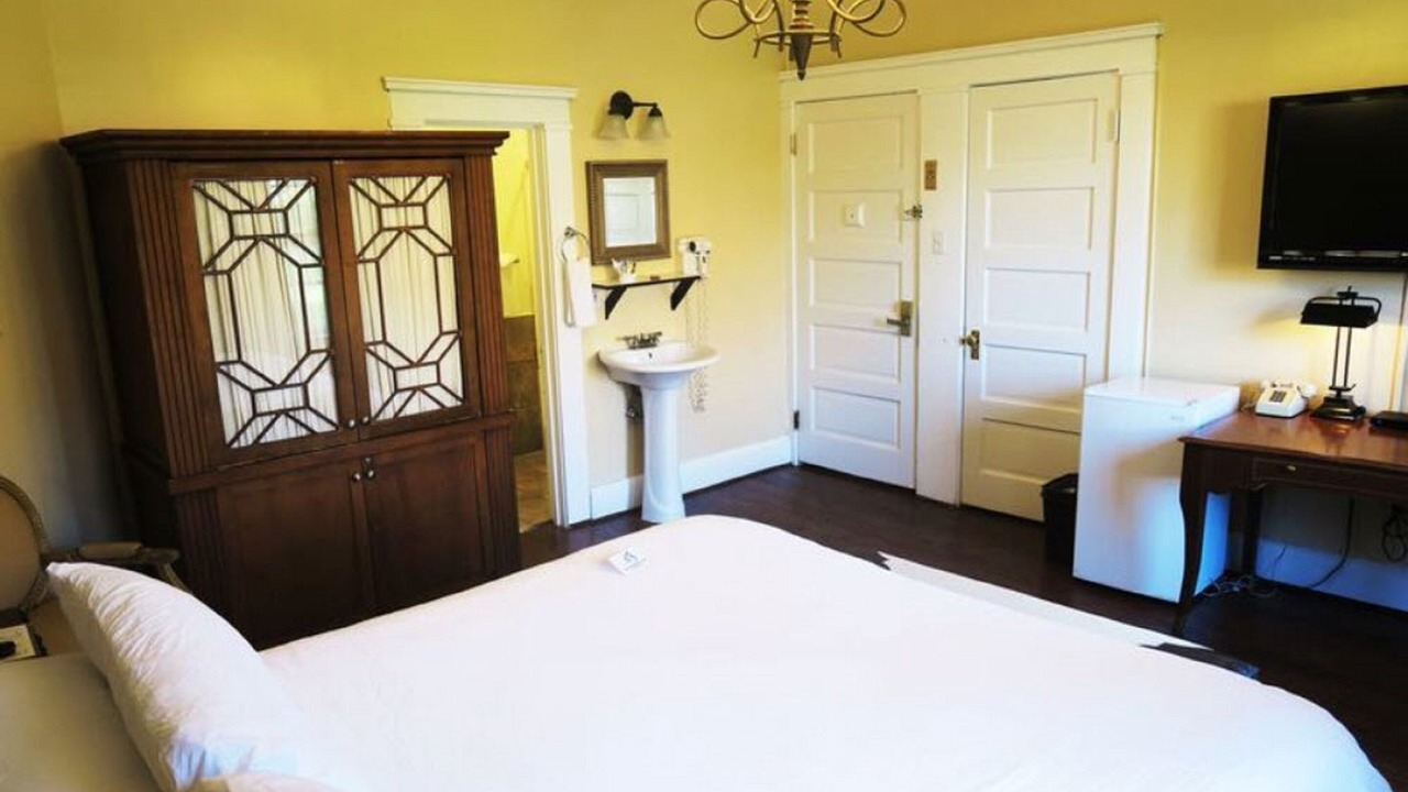Photo of Bedroom in Santa Paula