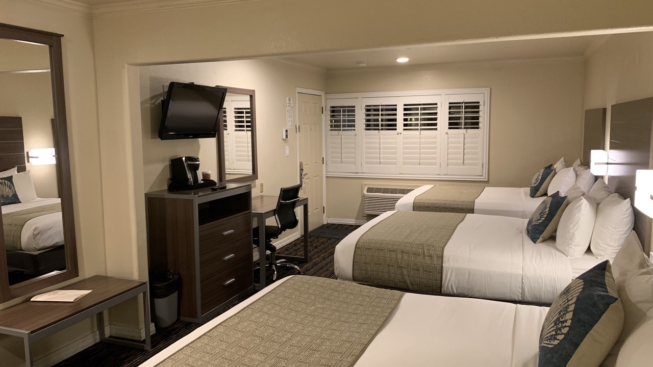 Photo of Bedroom in North Fremont Street