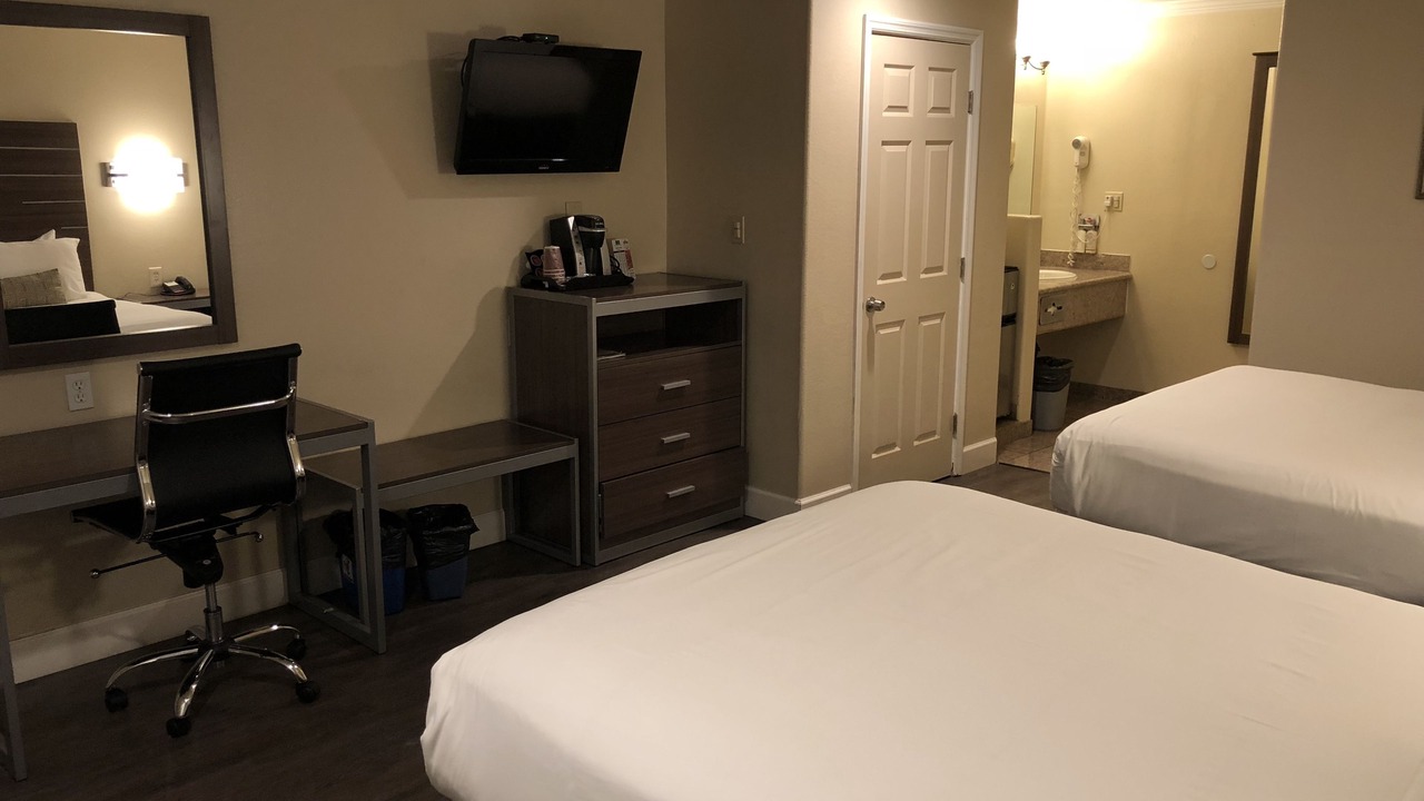 Photo of Bedroom in North Fremont Street