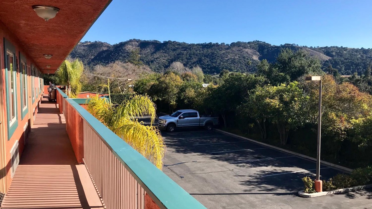 Photo of Patio Balcony in Oak View