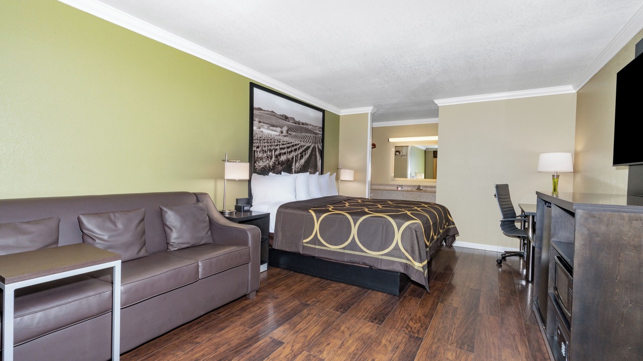 Photo of Bedroom in Ukiah