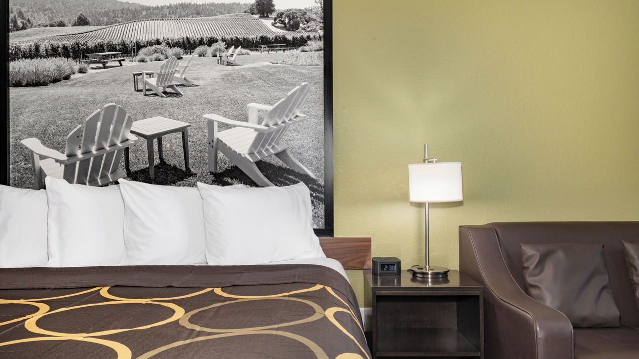 Photo of Bedroom in Ukiah
