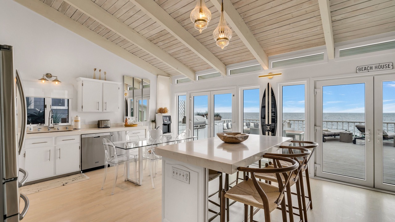 Photo of Kitchen in Eastern Malibu