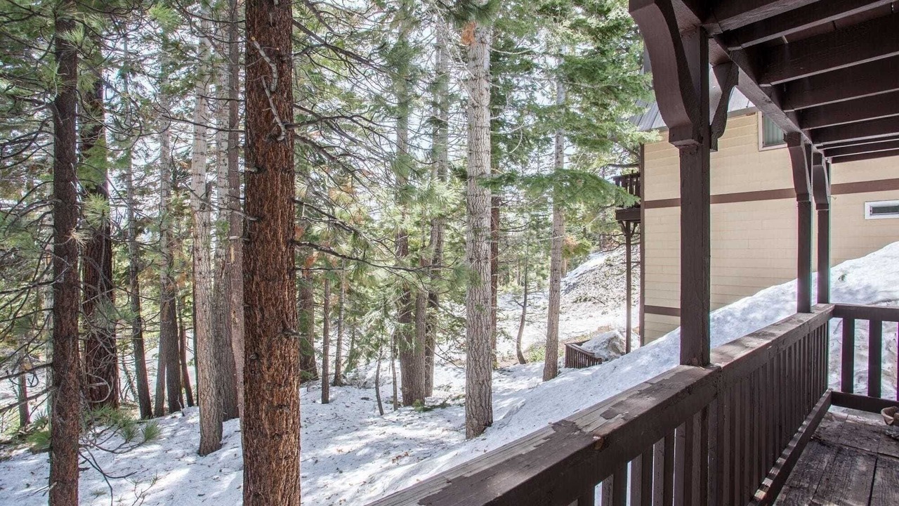 Photo of Patio Balcony in Mammoth Lakes