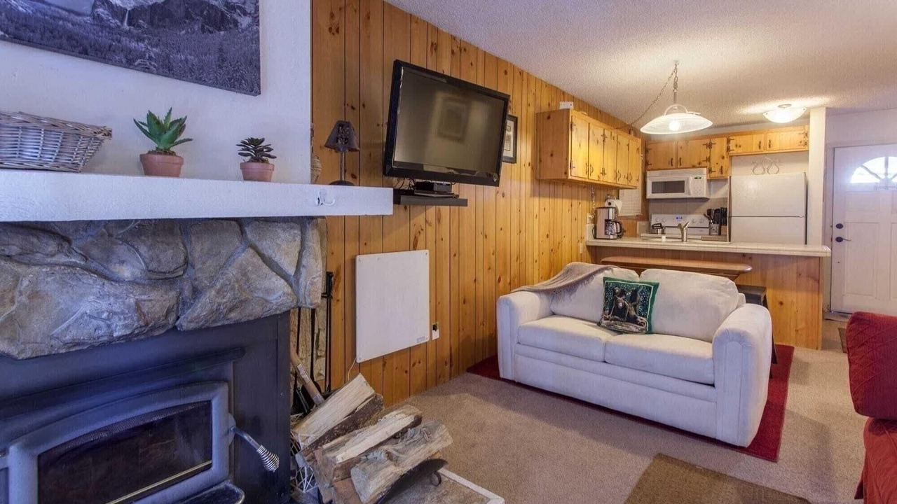 Photo of Livingroom in Mammoth Lakes