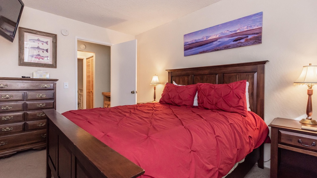 Photo of Bedroom in Mammoth Lakes
