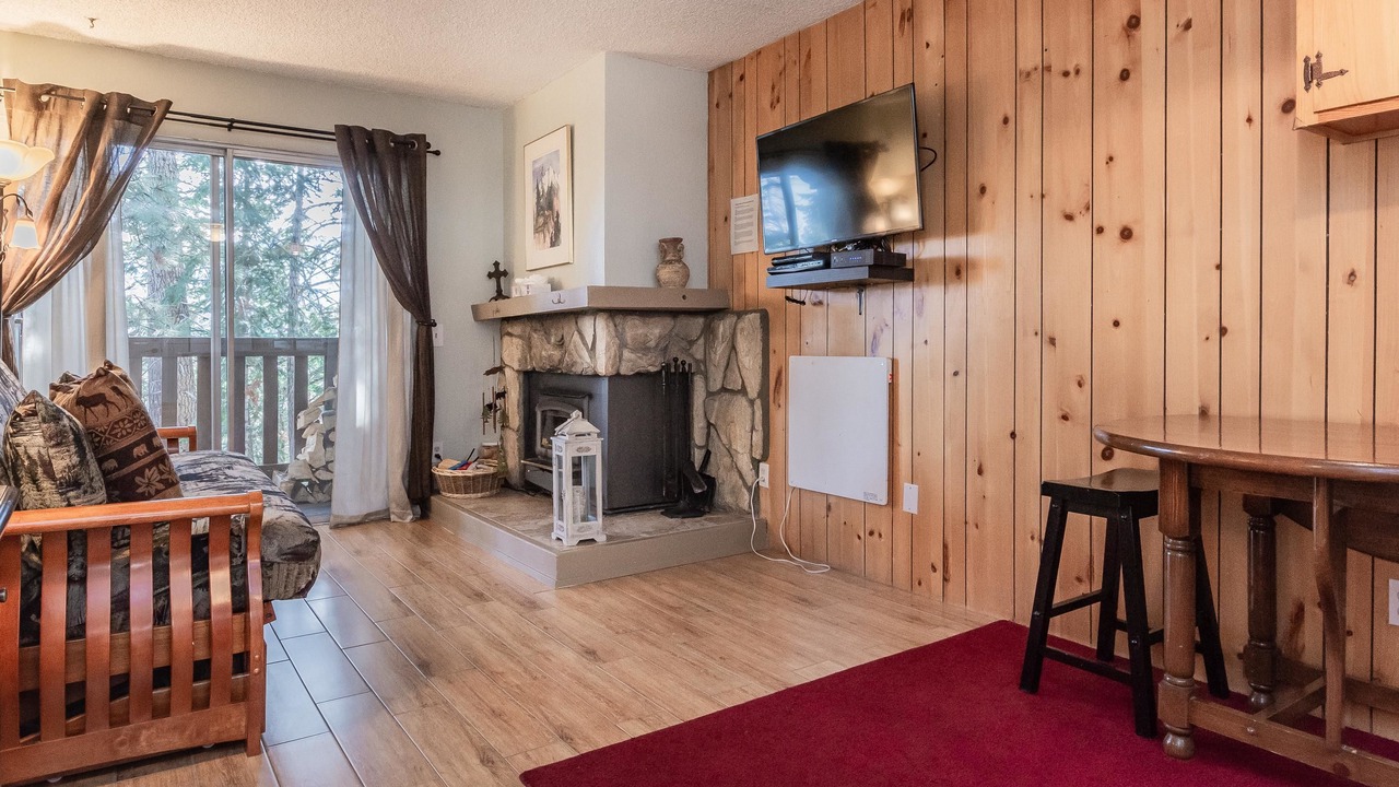 Photo of Livingroom in Mammoth Lakes