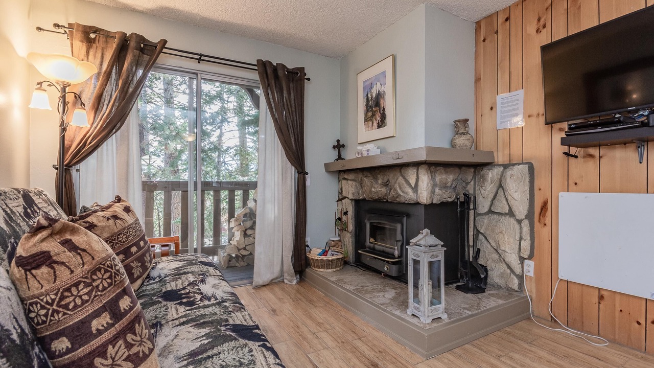 Photo of Livingroom in Mammoth Lakes
