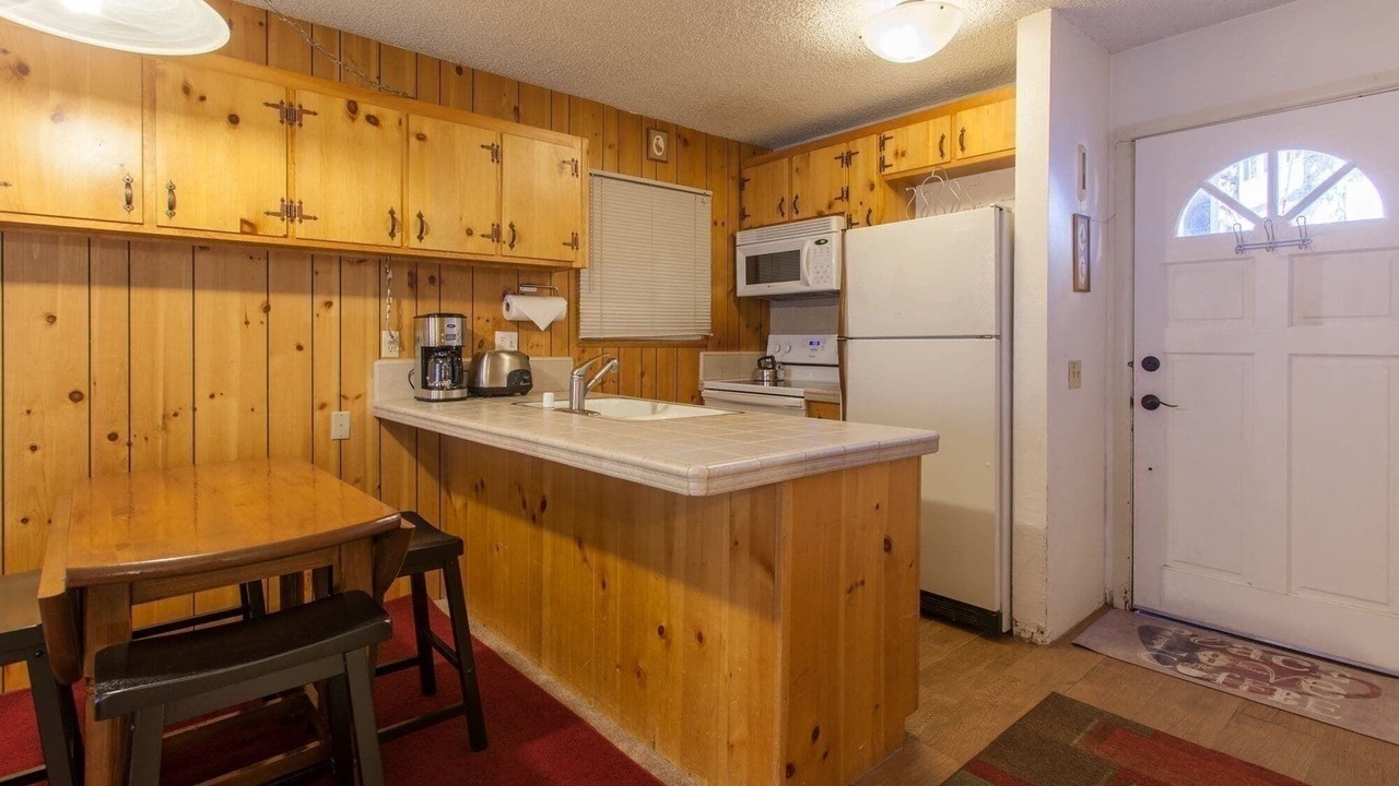 Photo of Kitchen in Mammoth Lakes
