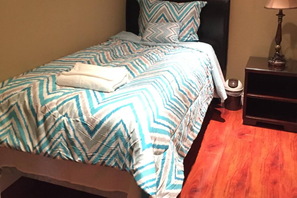 Photo of Bedroom in Duarte