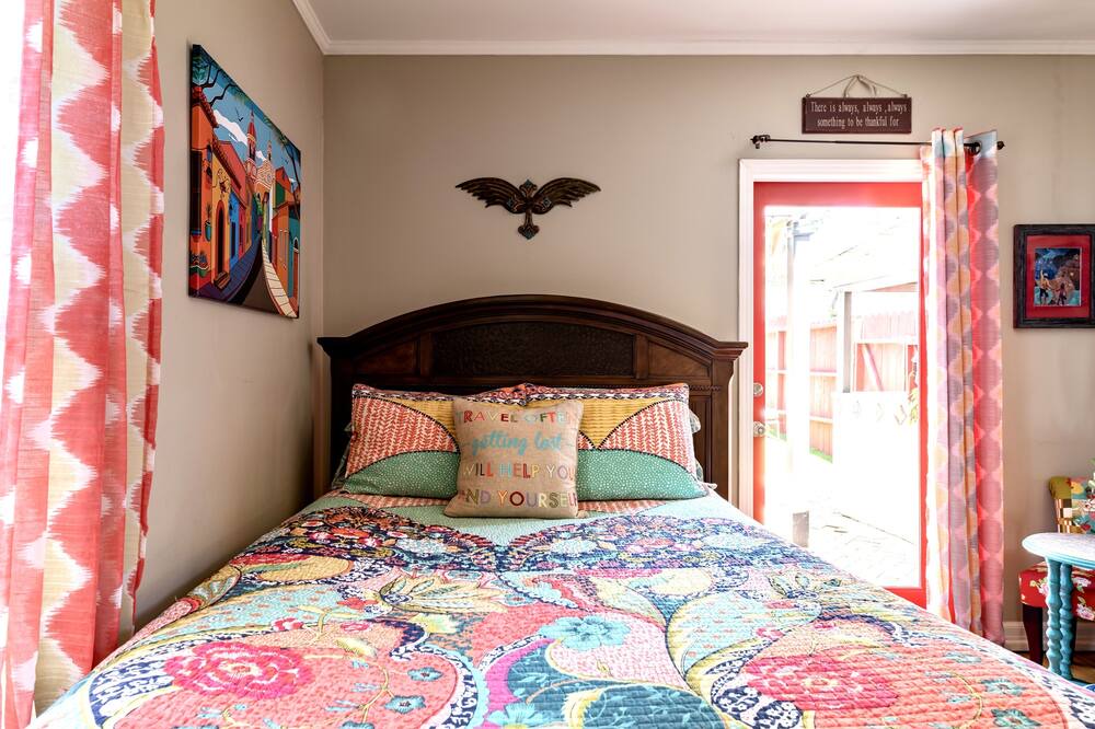 Photo of Bedroom in Altadena