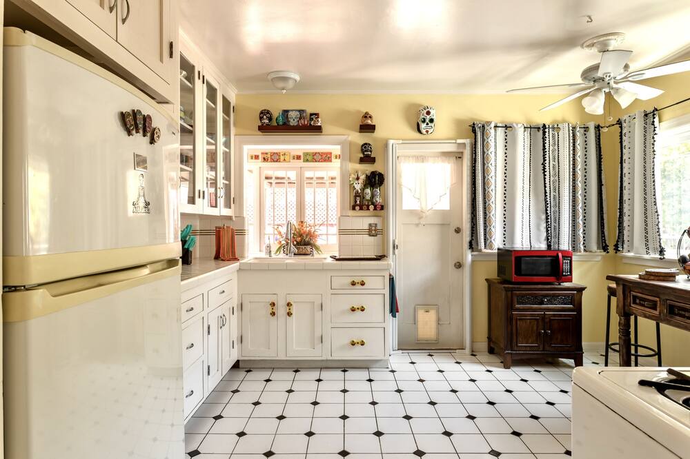 Photo of Kitchen in Altadena