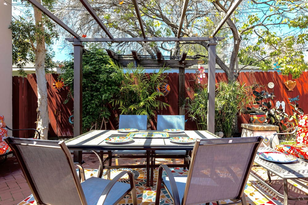 Photo of Outdoor in Altadena