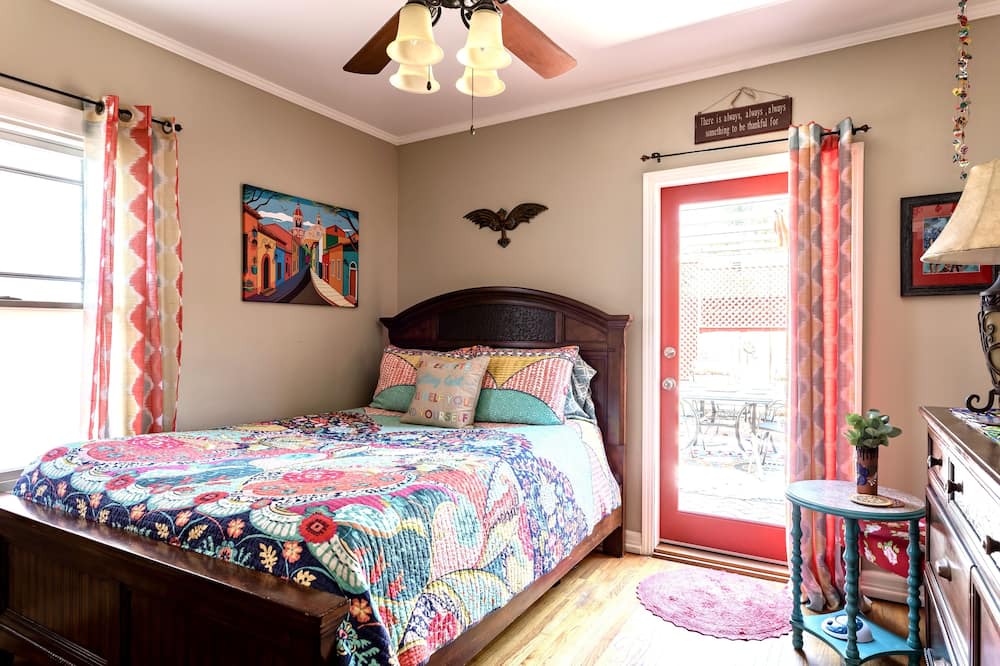 Photo of Bedroom in Altadena